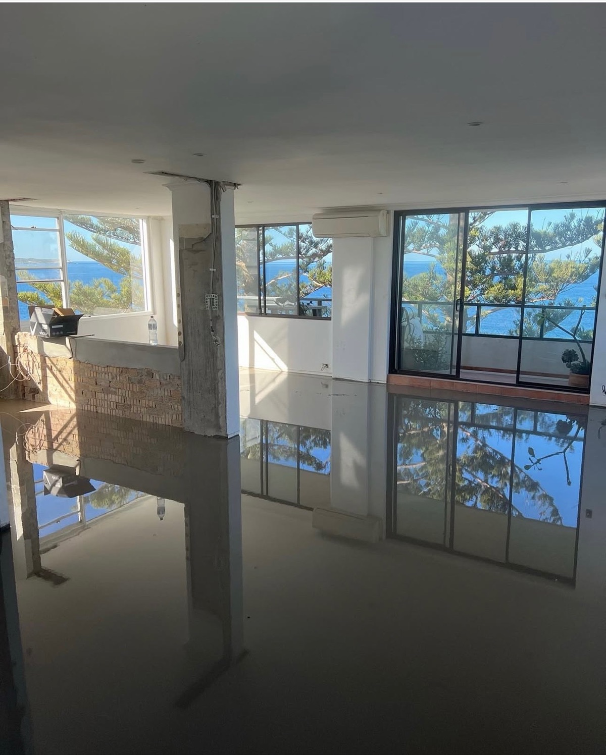 Freshly levelled floor in an ocean-view apartment